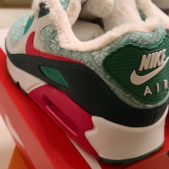 AIR MAX 90 'CHRISTMAS SWEATER' - Picture 8 of 9